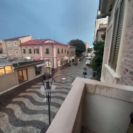 Apartment Finestra Sul Corso Falconara Marittima