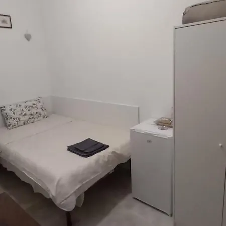 Apartment Finestra Sul Corso -appartamenti E Falconara Marittima